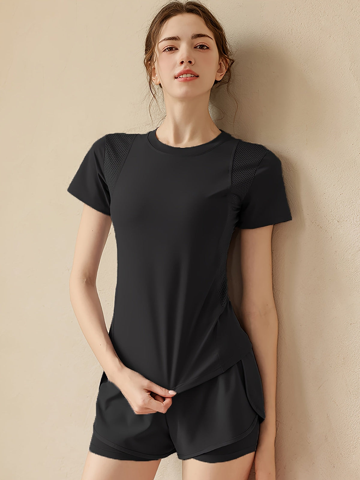 Women’s Two Piece Yoga Outfit – Stylish Mesh T-Shirt & High-Waist Shorts, Quick-Dry Stretch Active Set for Running & Studio Workouts