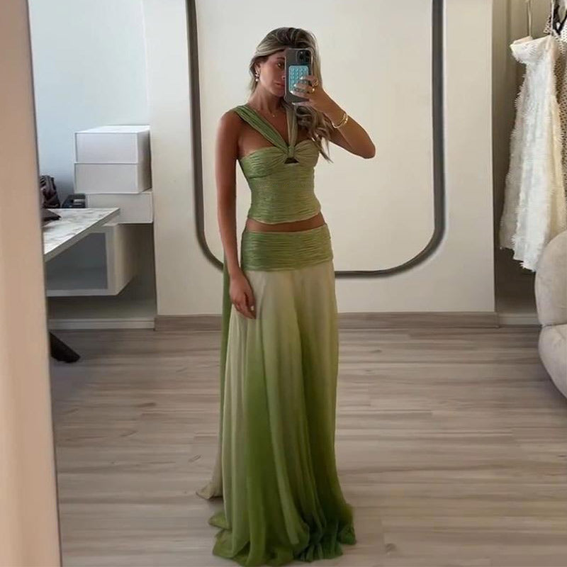 Gradient Halter Skirt Set – Sleeveless Pleated Crop Top & Floor-Length Skirt for Sexy Summer Beach Holidays