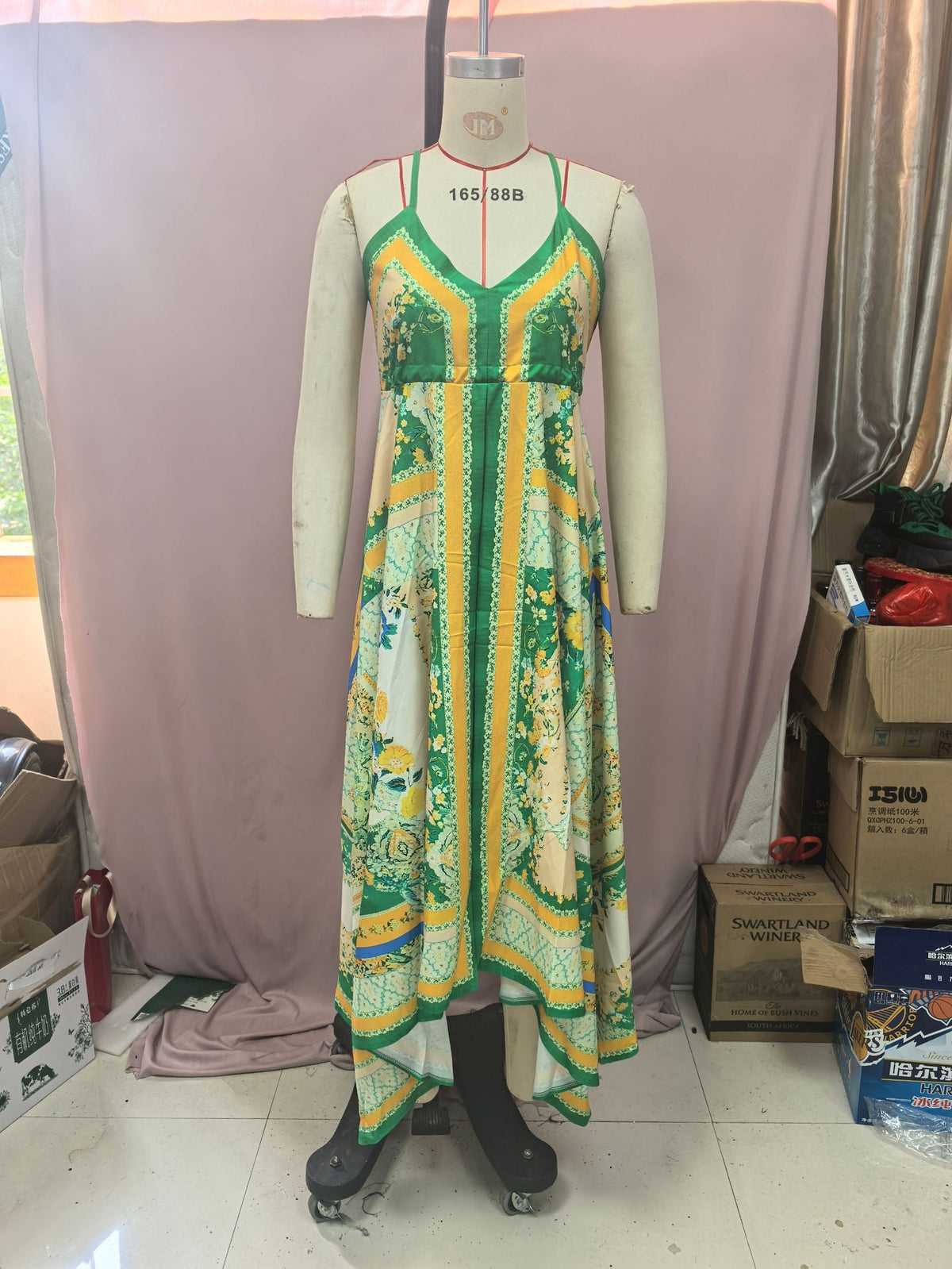 Off-Shoulder Printed Fairy Long Dress – Elegant V-Neck Strap Evening Gown for Women, Flowing Temperament Skirt Perfect for Spring, Summer Parties, and Romantic Occasions