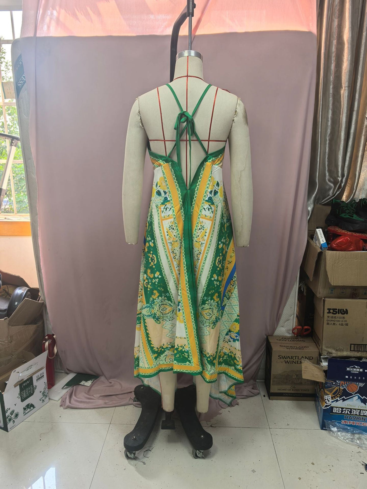 Off-Shoulder Printed Fairy Long Dress – Elegant V-Neck Strap Evening Gown for Women, Flowing Temperament Skirt Perfect for Spring, Summer Parties, and Romantic Occasions