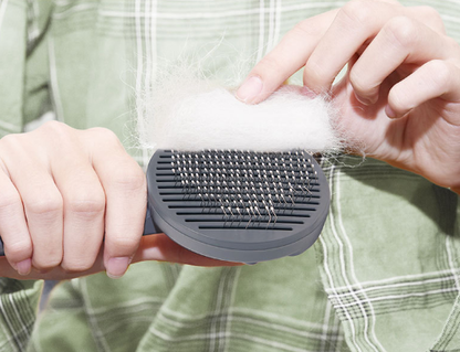 Loose Fur Cat Comb – Grooming Brush for Removing Shedding Hair, Detangling Coats and Keeping Indoor Cats Neat and Comfortable