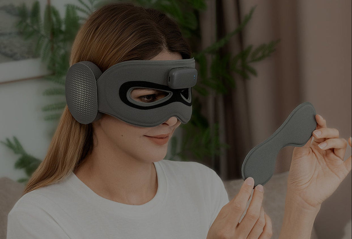 Smart Sleep Mask Headphones – 3D Breathable Bluetooth Eye Mask with AI Sleep Monitoring, App Control and Wireless Music for Travel and Relaxation