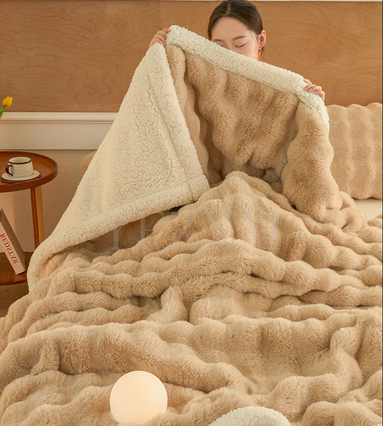 Luxury Faux Rabbit Fur Blanket – Thick Double Layer Plush Winter Bed and Sofa Throw for Cozy Warmth, Soft Comfort and Elegance