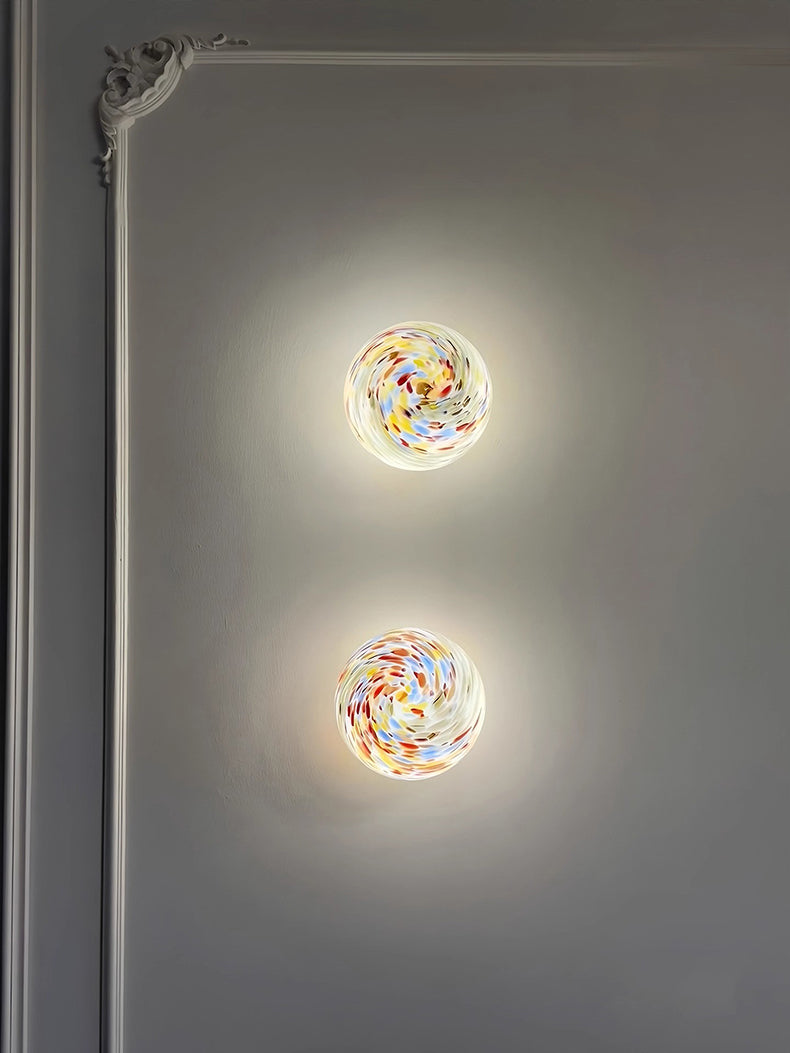 Stained Glass Globe Wall Lamp – Concealed-Base Round Ball Sconce for Bedrooms, Bedside Areas, Living Rooms and Warm Artistic Ambience