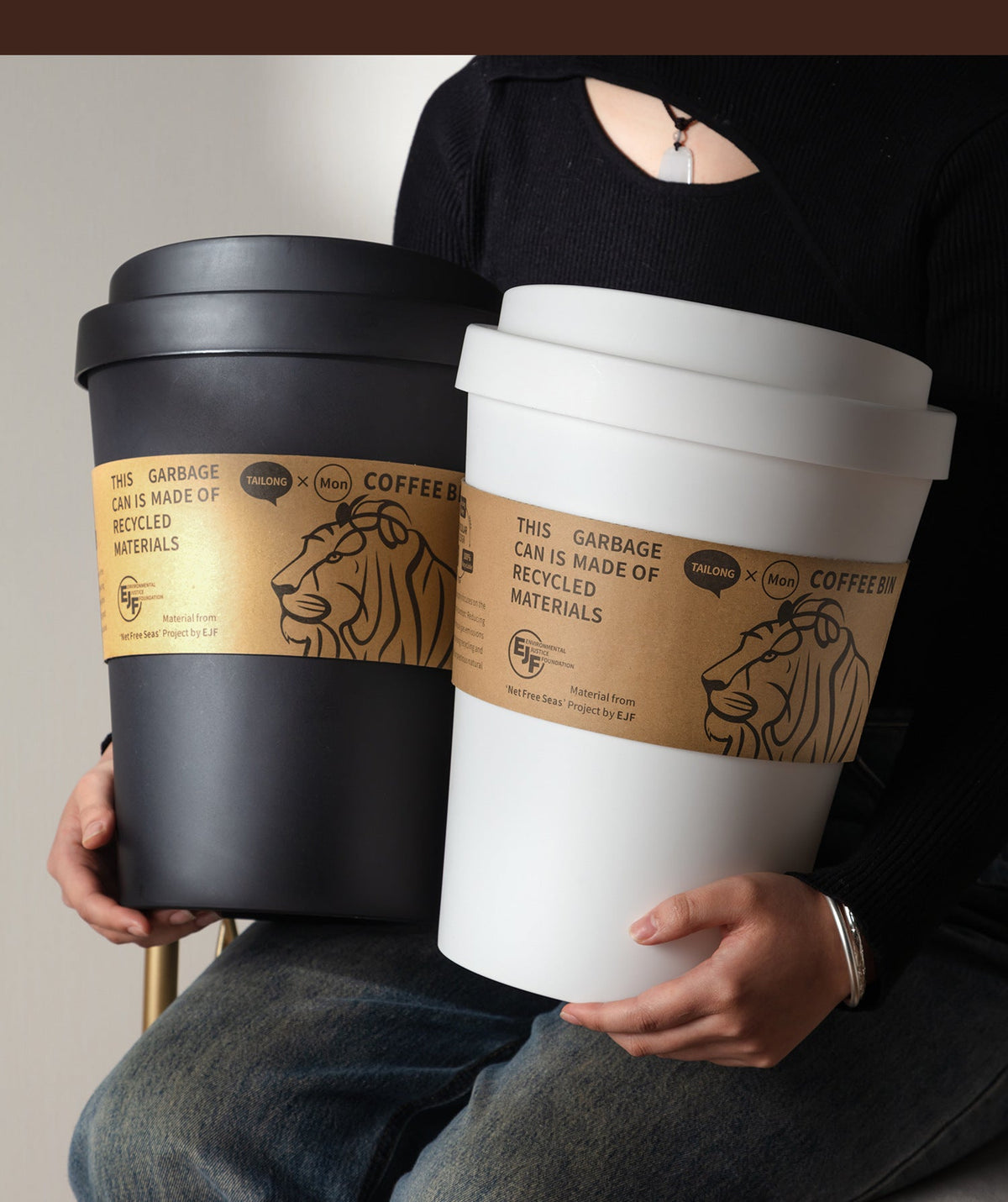 Coffee Cup Style Desktop Trash Can – Small Plastic Waste Bin with Lid for Home, Office and Bedroom Use