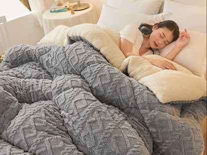 Super Thick Winter Blanket – Warm Artificial Lamb Cashmere Weighted Comforter for Beds and Sofas with Cozy Autumn Cold Weather Comfort