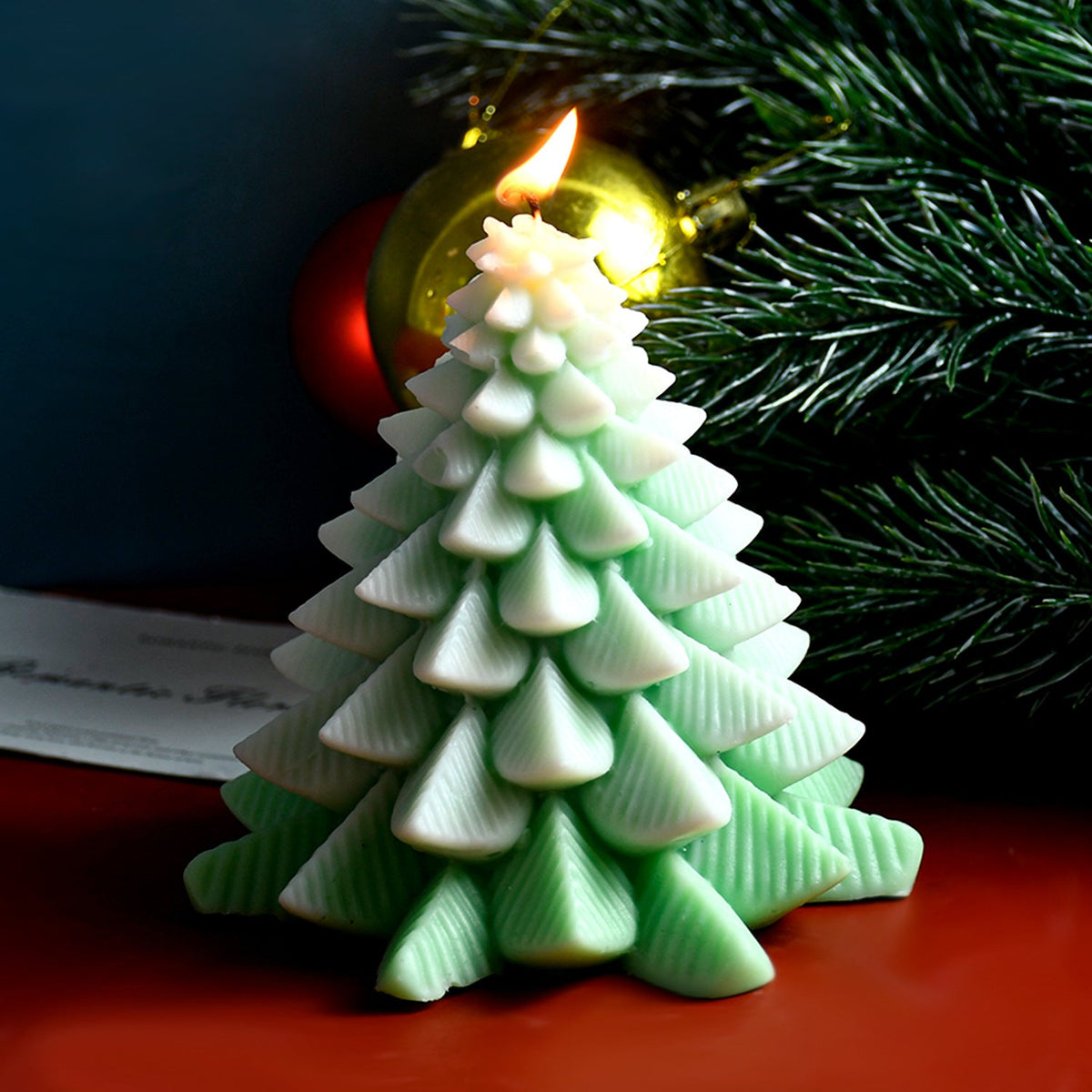 Large Christmas Tree Candle Mold – DIY Silicone Mold for Handmade Aromatherapy Candles, Resin Crafts, Holiday Parties, and Festive Decoration Projects