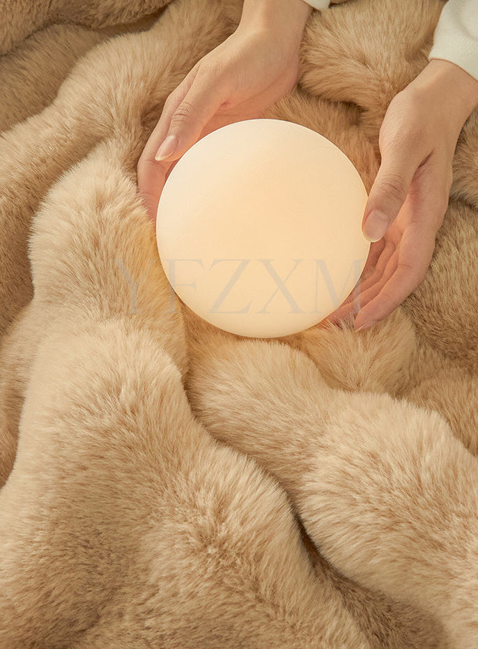 Luxury Faux Rabbit Fur Blanket – Thick Double Layer Plush Winter Bed and Sofa Throw for Cozy Warmth, Soft Comfort and Elegance