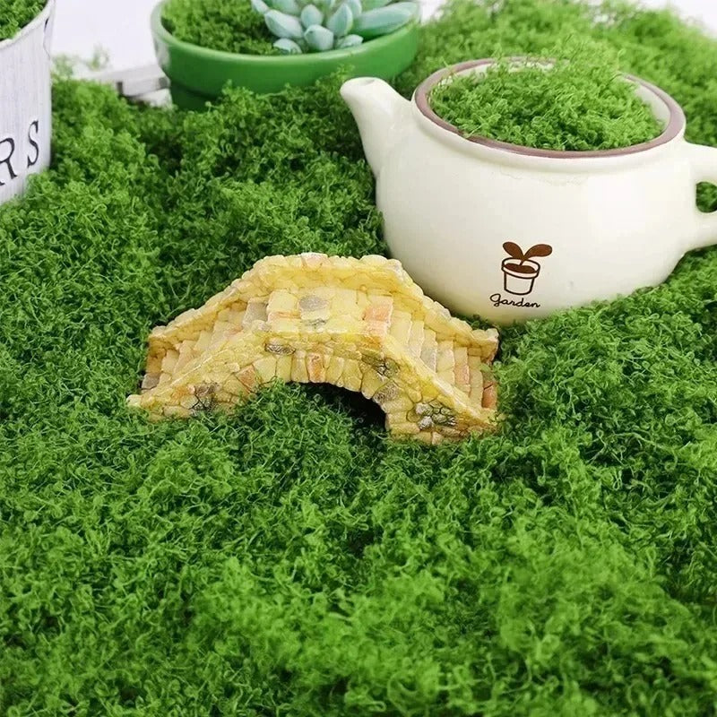 Artificial Fresh Green Moss Mat – Realistic Polyester Lawn Decor for Parties, Events, Indoor Displays, Outdoor Styling and Creative Backdrops