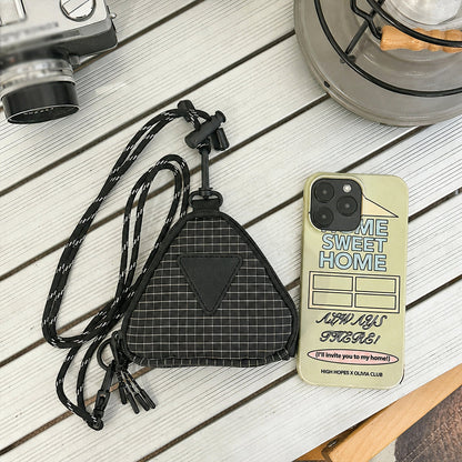 Japanese-Style Men’s Shoulder Bag – Compact Contrast Triangle Crossbody Pouch for Headphones, Keys, Workwear Outfits and Casual Everyday Carry