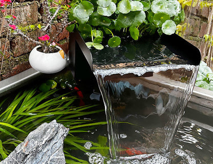 Artificial Rockery Water Fountain – Circulating Pool Feature with Pump, Waterfall Outlet and Filtration System for Gardens, Patios and Decorative Landscapes