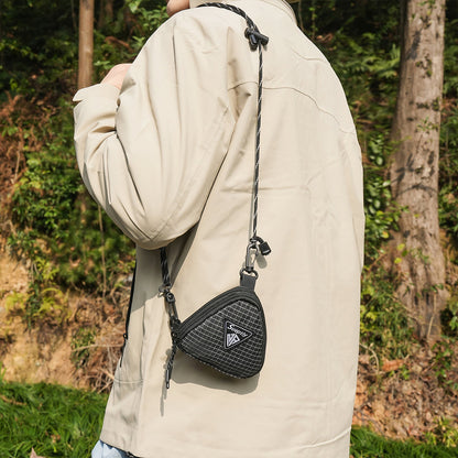 Japanese-Style Men’s Shoulder Bag – Compact Contrast Triangle Crossbody Pouch for Headphones, Keys, Workwear Outfits and Casual Everyday Carry