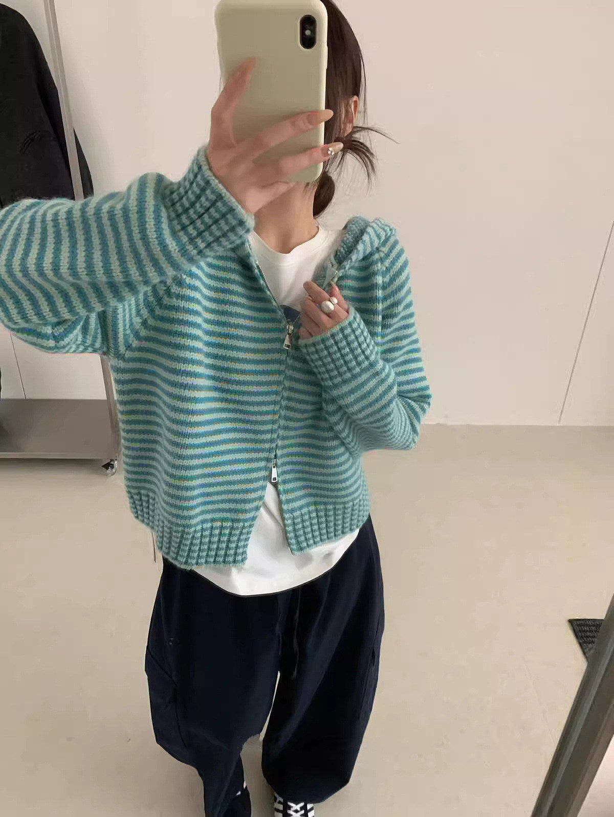 Retro Striped Knit Cardigan – Women's Zip Up Hooded Sweater with Loose Fit, Short Coat Design and Korean Autumn Winter Style