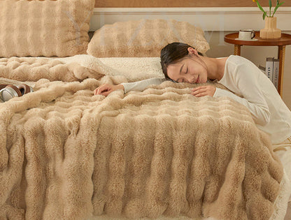 Luxury Faux Rabbit Fur Blanket – Thick Double Layer Plush Winter Bed and Sofa Throw for Cozy Warmth, Soft Comfort and Elegance