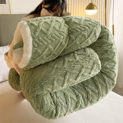 Super Thick Winter Blanket – Warm Artificial Lamb Cashmere Weighted Comforter for Beds and Sofas with Cozy Autumn Cold Weather Comfort