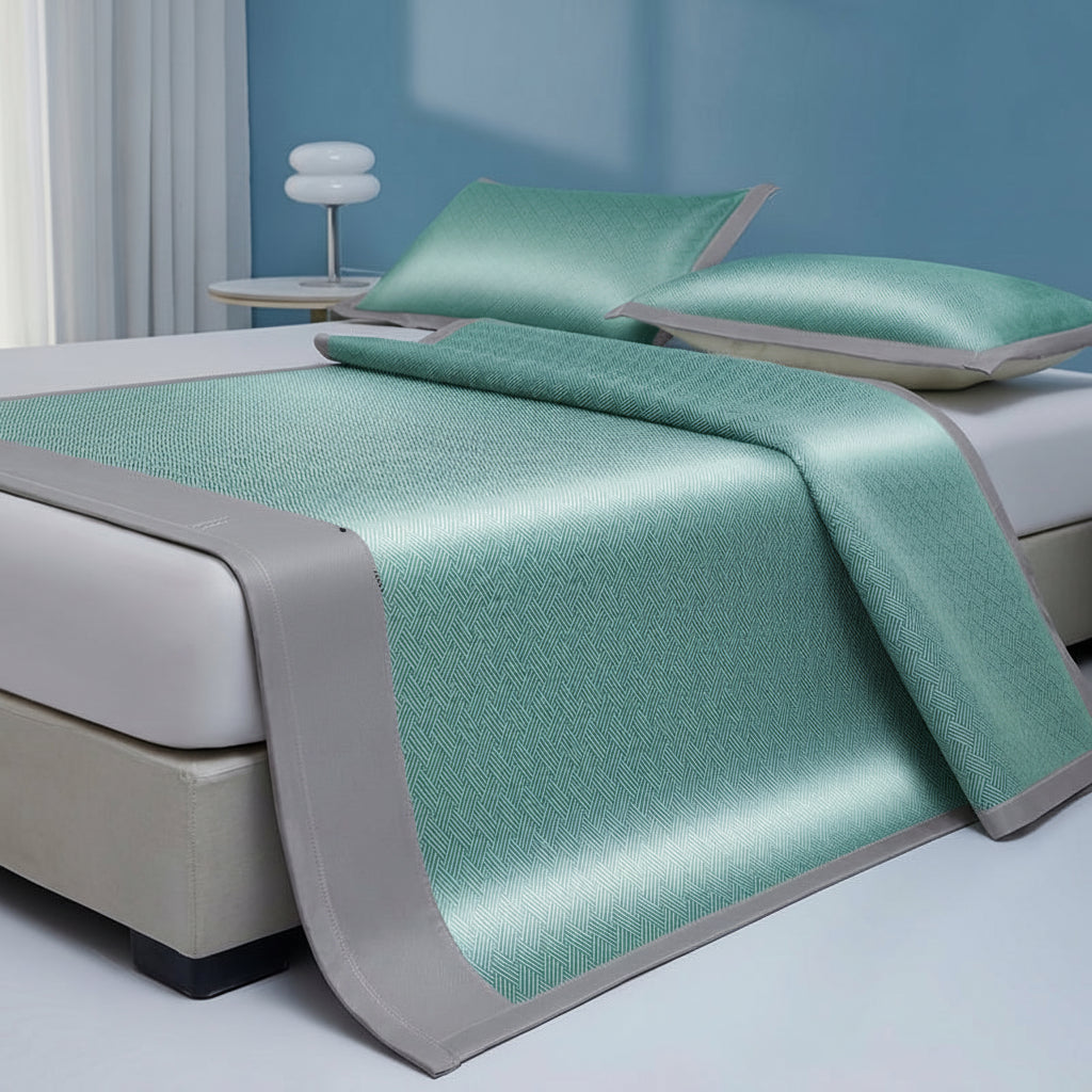 Cooling Ice Silk Mattress Pad – Carbon Fiber Summer Bed Mat with Wide Edging and Pillowcase for Cool, Comfortable Nighttime Sleep