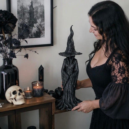 Gothic Halloween Witch Statue – Retro Resin Magician Figurine Collectible Dark Fantasy Ornament for Haunted Festival Home Décor