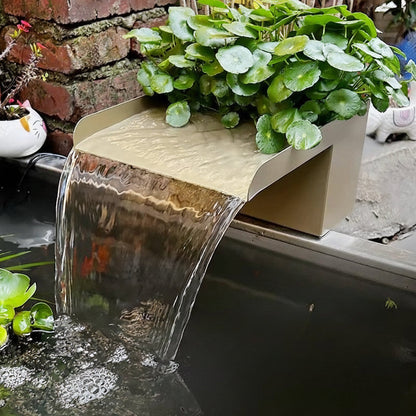 Artificial Rockery Water Fountain – Circulating Pool Feature with Pump, Waterfall Outlet and Filtration System for Gardens, Patios and Decorative Landscapes