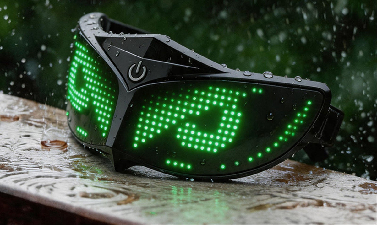 Universal Smart LED Helmet Display – Customizable Light Screen for Bicycle, Motorcycle, Scooter, Skateboard Helmets and Backpacks, Perfect for Night Visibility and Style