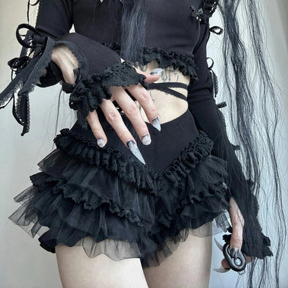Gothic Lace Ruffle Shorts – Low-Waist Lolita Mini Shorts for Women with Cute Gyaru Aesthetic and Edgy Streetwear Styling