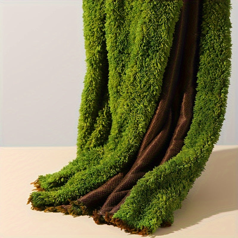 Artificial Fresh Green Moss Mat – Realistic Polyester Lawn Decor for Parties, Events, Indoor Displays, Outdoor Styling and Creative Backdrops