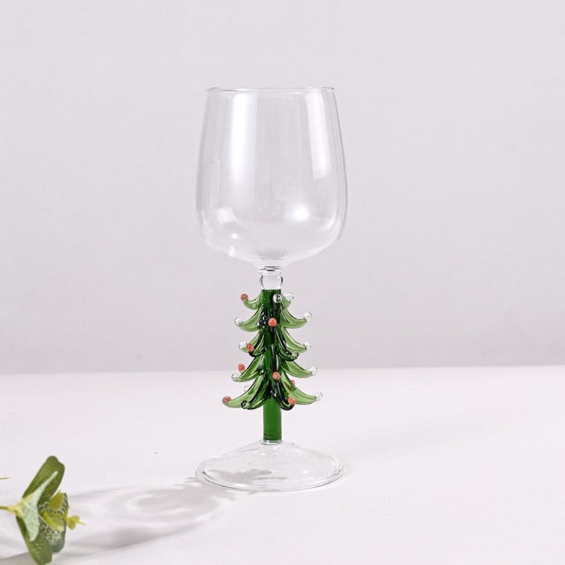 Christmas Tree Drinking Glass – 3D Double-Layer Wine and Water Goblet with Internal Holiday Figurine, Creative Festive Cup Gift Idea