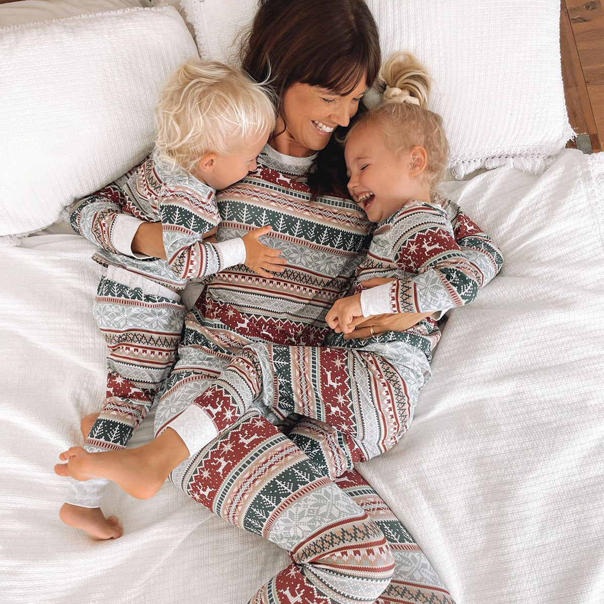 Happy New Year Family Pajama Set – Matching Christmas Sleepwear for Mom, Dad, Kids; Soft, Cute Holiday Outfits for Festive Home Photos