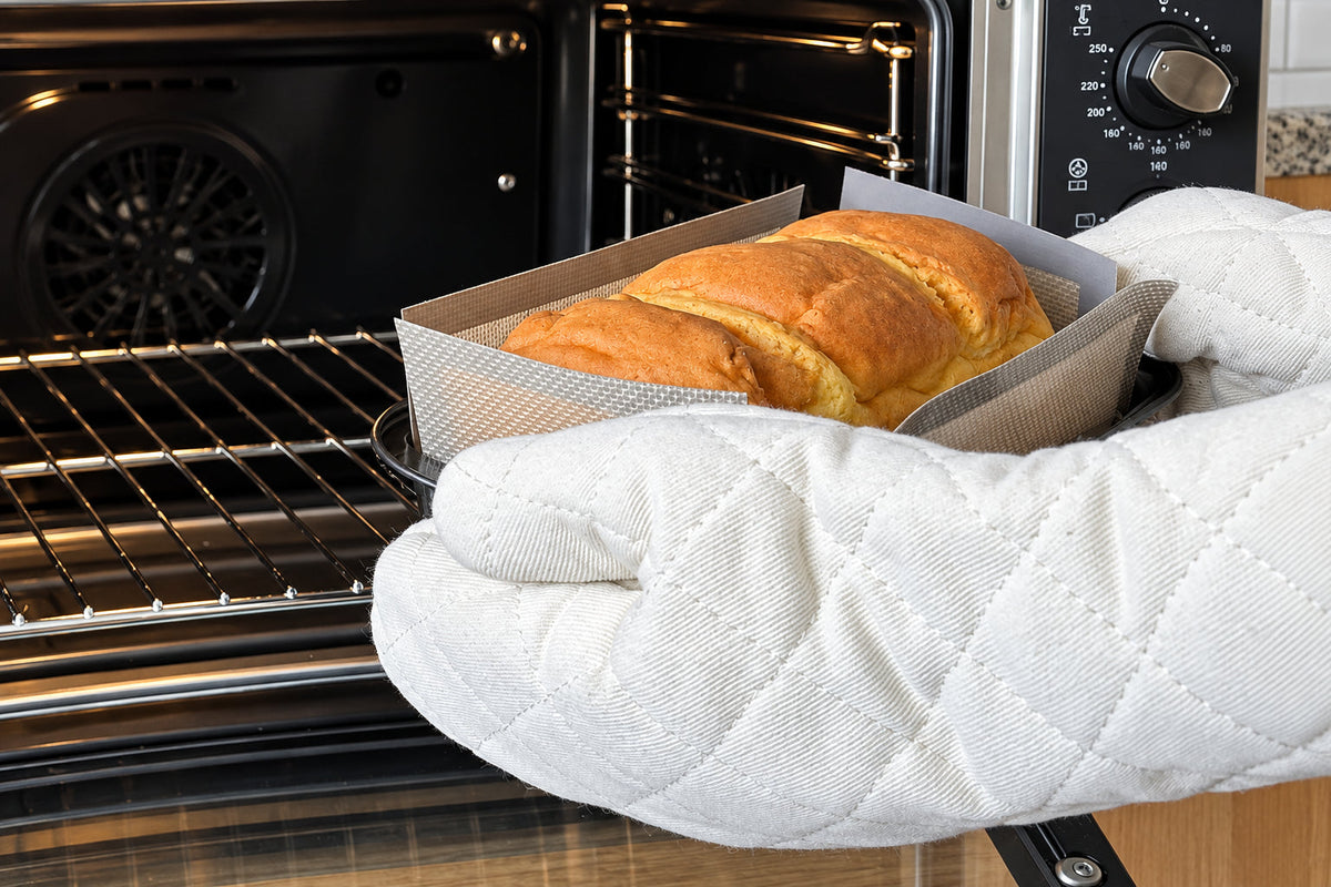 Reusable Silicone Bread Pan Liner – Nonstick Heat-Resistant Baking Mat for 9.5 x 5 Inch and 1.5LB Loaf Pans