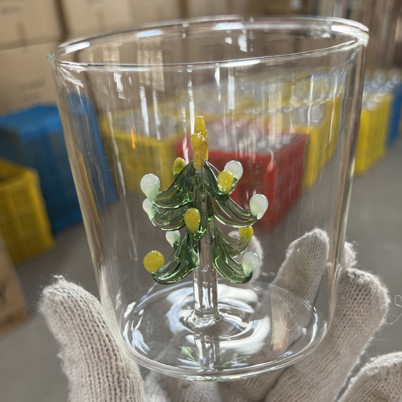 Christmas Tree Drinking Glass – 3D Double-Layer Wine and Water Goblet with Internal Holiday Figurine, Creative Festive Cup Gift Idea