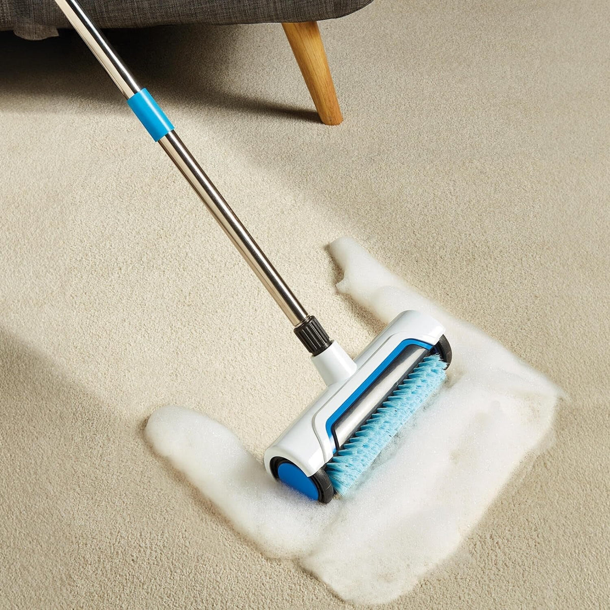 Manual Carpet Cleaning Brush – Upright Deep-Cleaning Scrub Brush for Removing Dirt, Stains and Debris from Home and Office Rugs