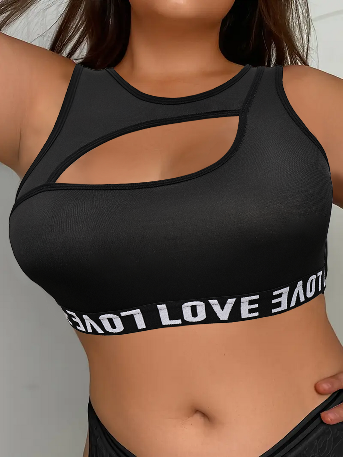 Plus-Size Cutout Sports Bra – Letter Print Wireless Crop Top with Hollow Front and Back Design for Workouts, Gym Training and Athleisure Style