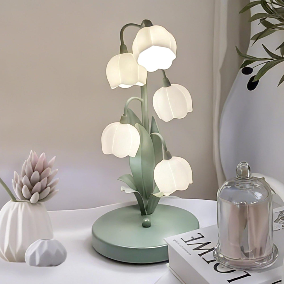 Vintage Floral Lily Table Lamp – Elegant Bedroom & Living Room Nightstand Light