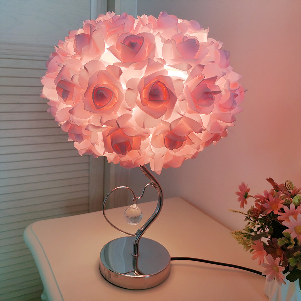 Pastoral Style Pink Table Lamp – Heart-Shaped Crystal Night Light for Bedrooms, Romantic Decorative Lighting and Perfect Gift for Girls, Teen Rooms, and Cozy Spaces
