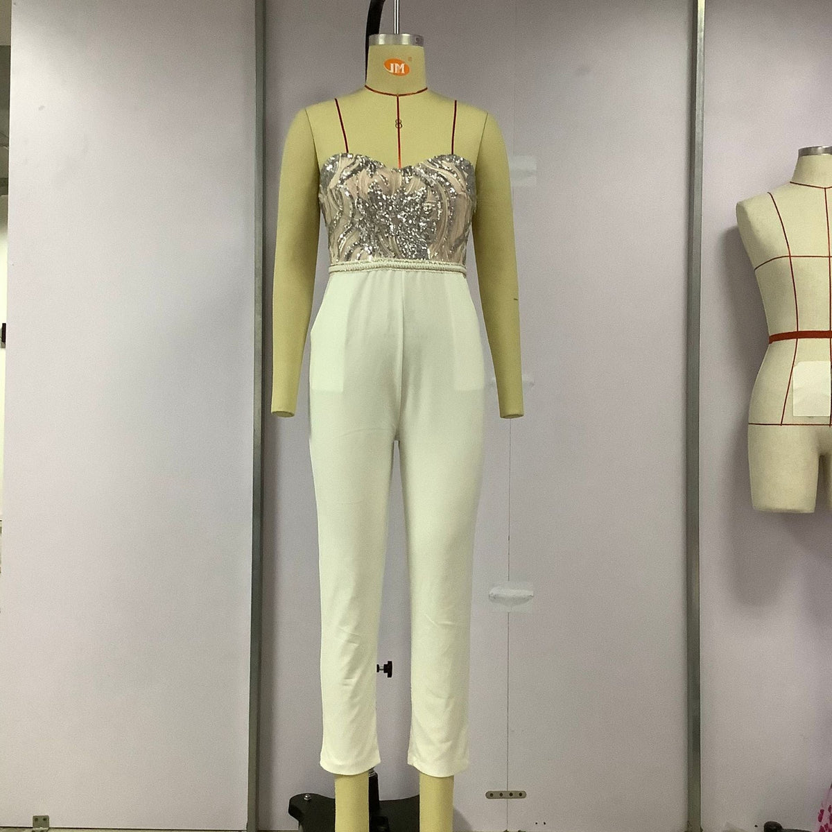Sexy Women’s Sequin Jumpsuit – Strapless Club Outfit One-Piece Romper for Parties, Fashion Events, and Night Outs