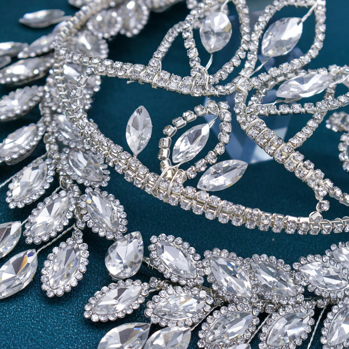 European-American Bridal Tiara – Handmade Rhinestone Claw Chain Double Row Headband with Hollow Detailing for Wedding Royalty Vibes