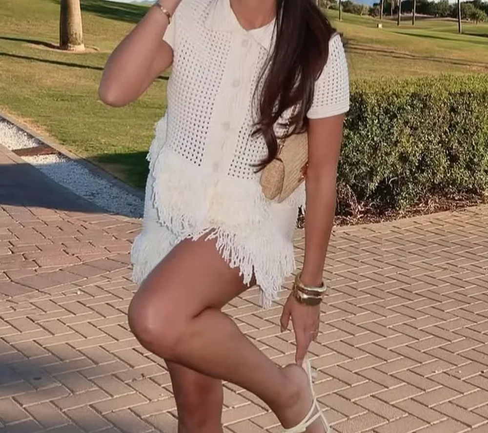 Knitted Tassel Two-Piece Set – Elegant Turndown Collar Top & Elastic Mini Skirt for Fall/Winter