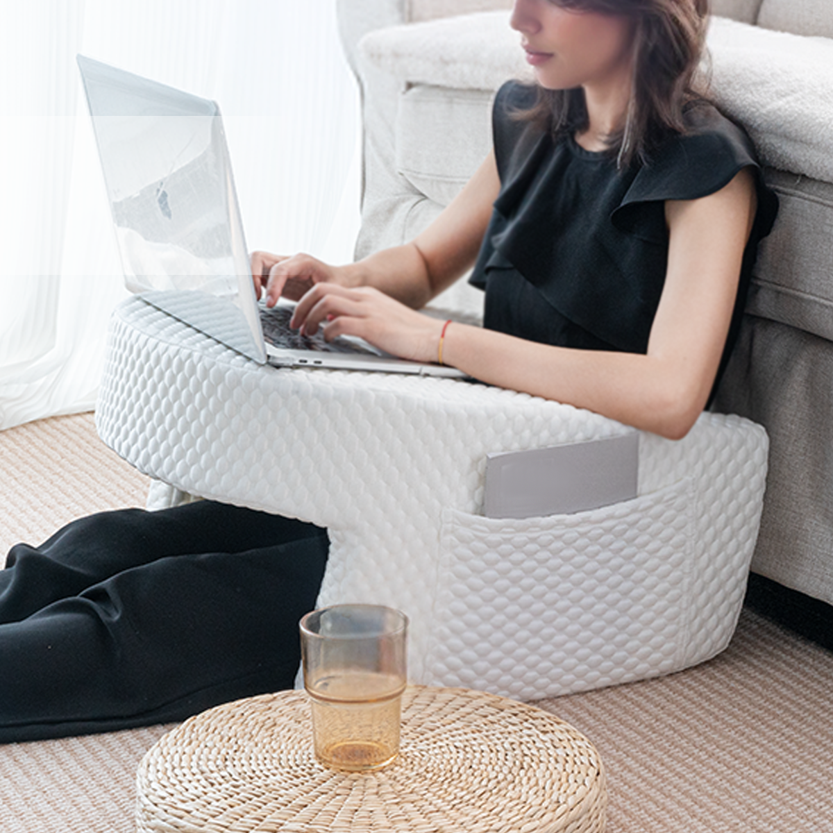 Soft Reading Pillow – Ergonomic Armrest Lap Desk with Washable Cover for Gaming & Relaxing