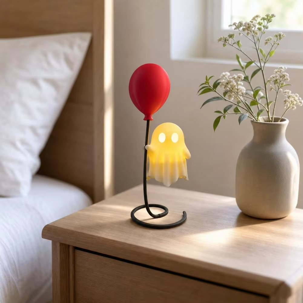 Spooky Ghost LED Night Light – Cute Halloween Ghost Ornament for Courtyard, Study Desk, Bedroom, Party and Indoor Holiday Decoration