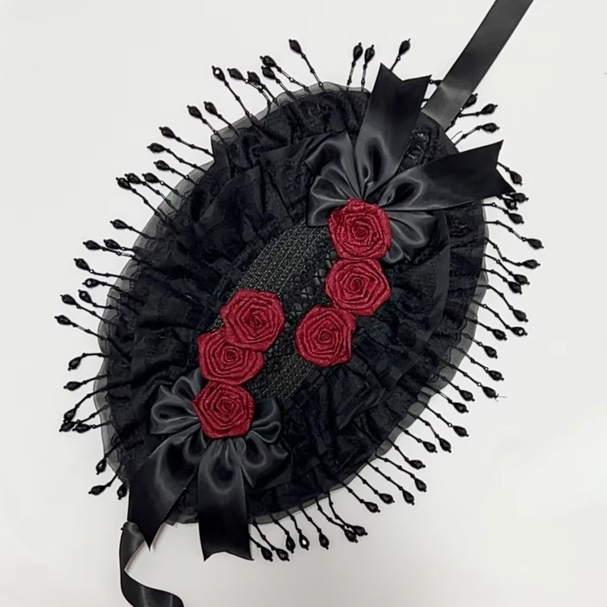 Gothic Halloween Cosplay Hat – Black Lace Cap with Pearl Tassels, Bow & Feather Details for Girls, Costume Parties and Photo Props
