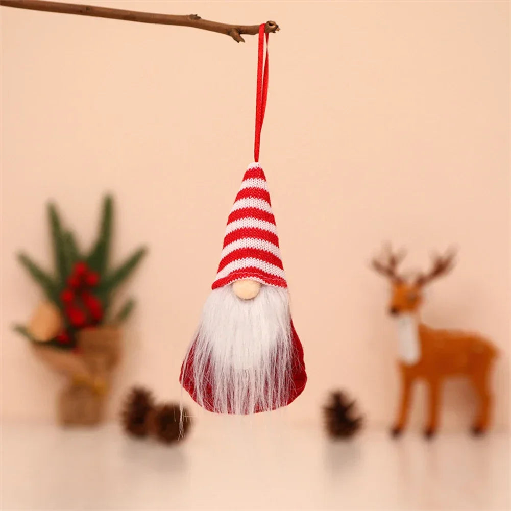 Santa Faceless Gnome Wall Decor – Adorable Hanging Christmas Dwarf Ornament for Xmas Trees, Holiday Dinners, Festive Home Styling, and Cozy Seasonal Atmosphere