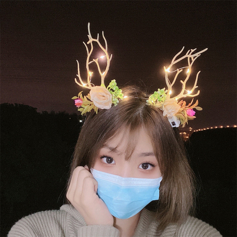 Christmas Light-Up Headband – LED Deer Ears Hair Clips & Accessories for Holiday Parties, New Year Celebrations & Cute Festive Gifting