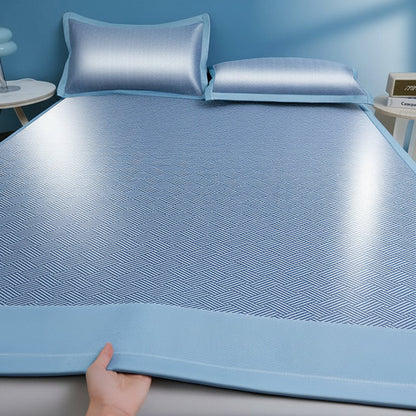 Cooling Ice Silk Mattress Pad – Carbon Fiber Summer Bed Mat with Wide Edging and Pillowcase for Cool, Comfortable Nighttime Sleep