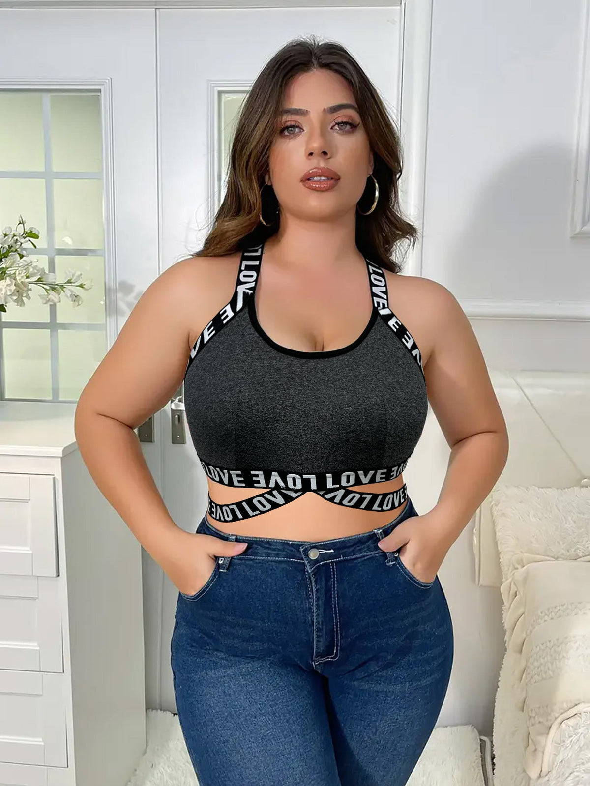Plus-Size Cutout Sports Bra – Letter Print Wireless Crop Top with Hollow Front and Back Design for Workouts, Gym Training and Athleisure Style