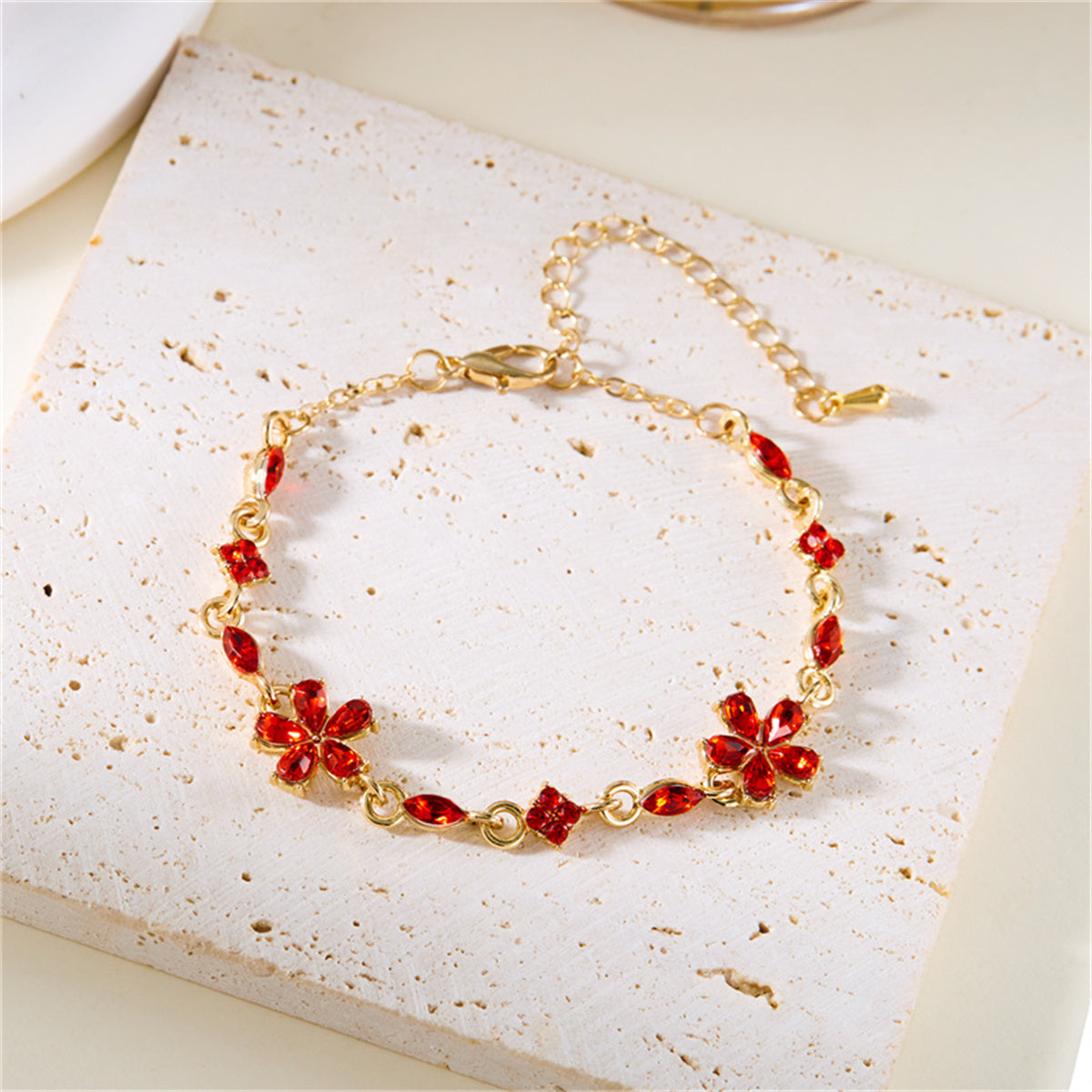 Elegant Crystal Flower Bracelet – Sparkling Zircon Floral Chain Jewelry for Women and Girls, Y2K Sweet Style Accessory for Weddings, Parties and Gifts