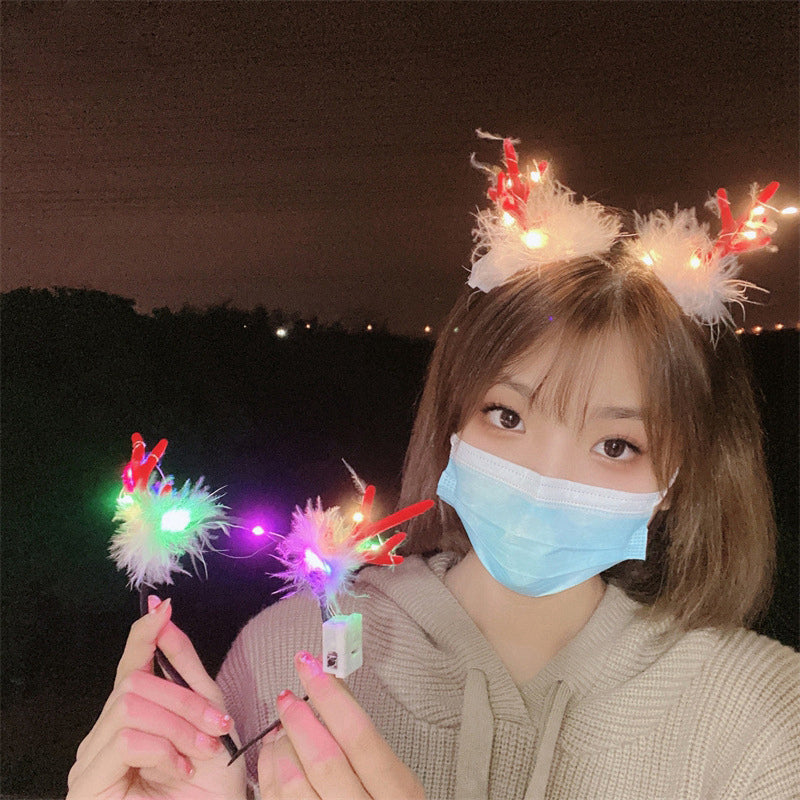 Christmas Light-Up Headband – LED Deer Ears Hair Clips & Accessories for Holiday Parties, New Year Celebrations & Cute Festive Gifting