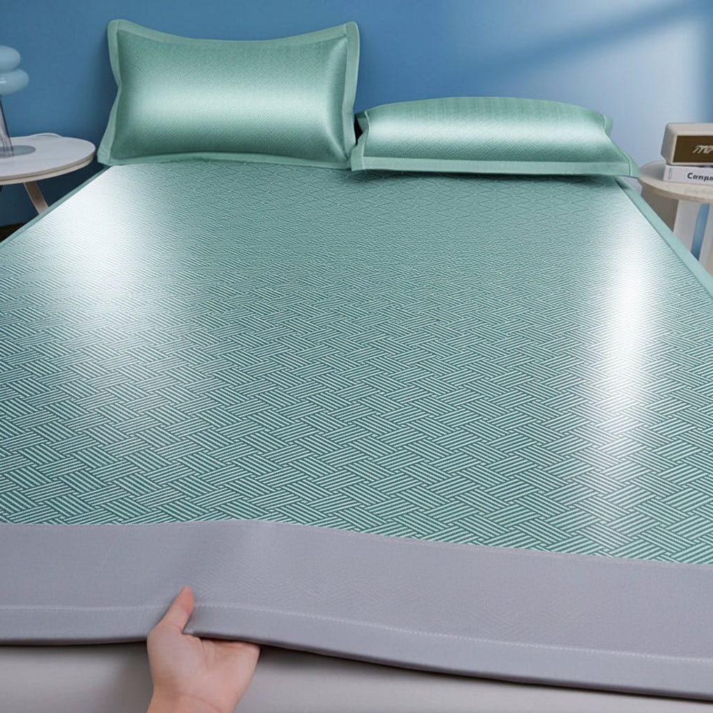Cooling Ice Silk Mattress Pad – Carbon Fiber Summer Bed Mat with Wide Edging and Pillowcase for Cool, Comfortable Nighttime Sleep