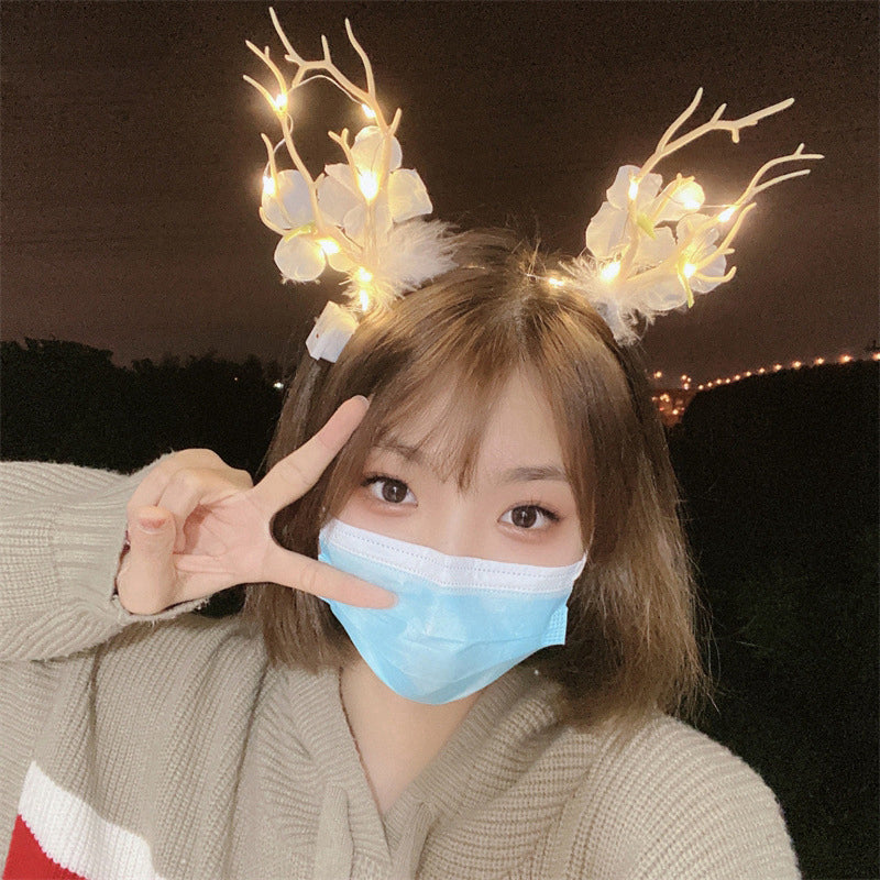 Christmas Light-Up Headband – LED Deer Ears Hair Clips & Accessories for Holiday Parties, New Year Celebrations & Cute Festive Gifting