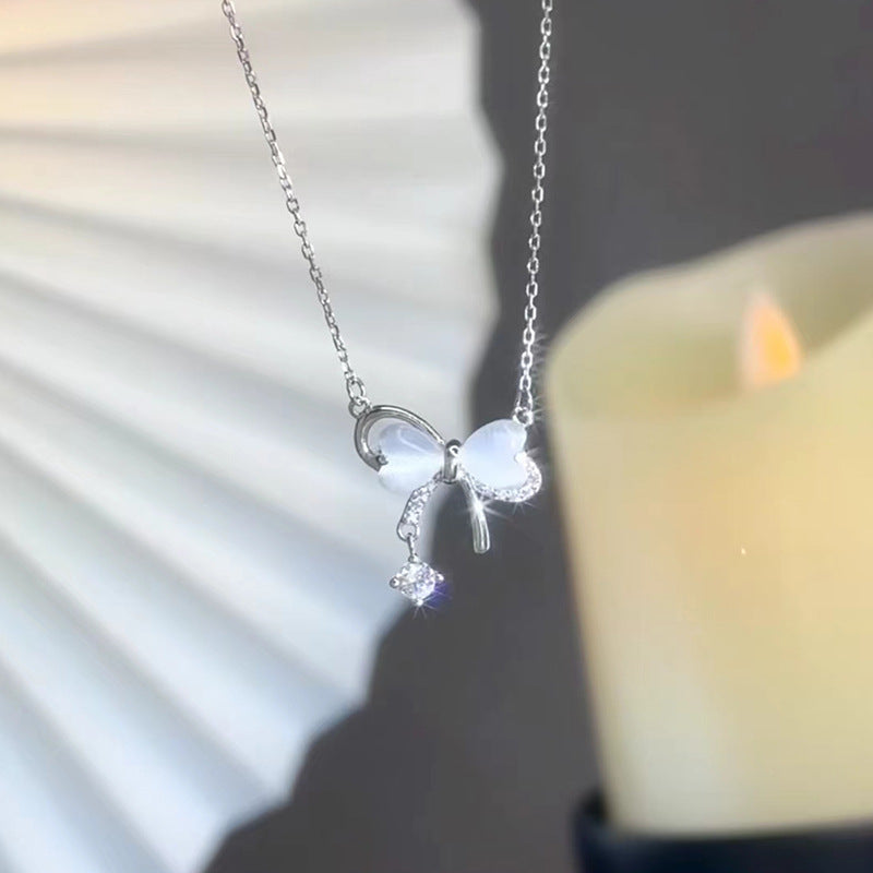 Elegant Bow Pendant Necklace – Delicate Clavicle Chain Choker Jewelry with Sophisticated Design for Women, Girls, Parties and Everyday Wear