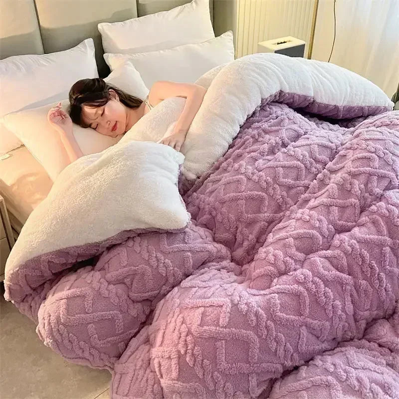 Super Thick Winter Blanket – Warm Artificial Lamb Cashmere Weighted Comforter for Beds and Sofas with Cozy Autumn Cold Weather Comfort
