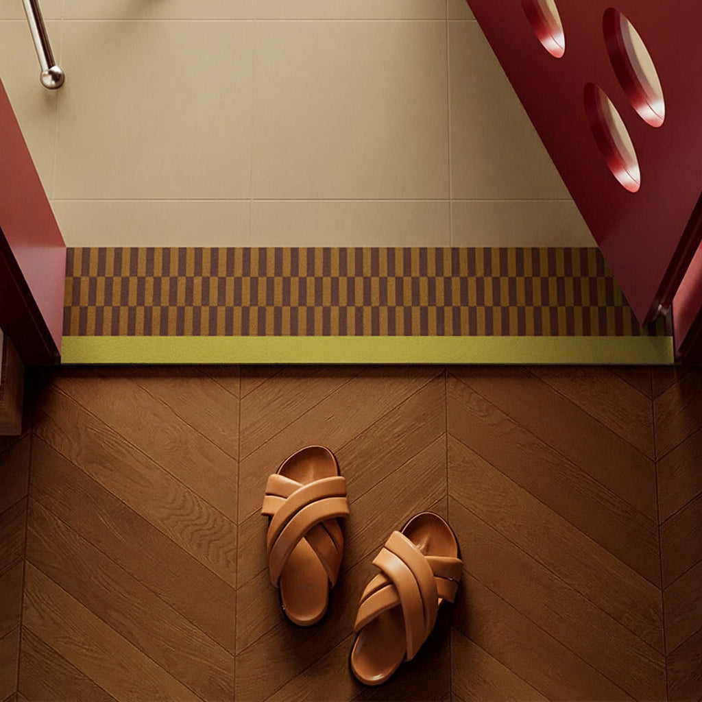 Non-Slip Bathroom Floor Mat – Water-Absorbing Diatom Mud Rug with Striped Design for Showers, Doorways and Quick-Drying Everyday Bathroom Comfort